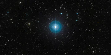 Astrônomos encontram planeta após mais de dez anos de observação
